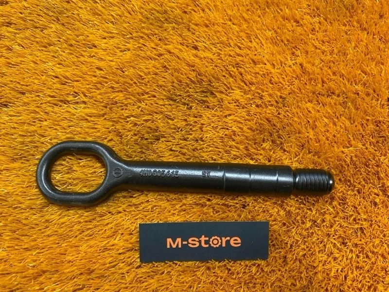 Крюк буксировочный Audi Q7 2015 4H0805615 4M CYR