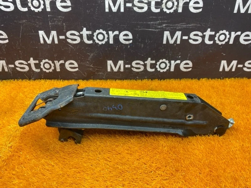 Домкрат Audi Q7 2008 7L0011031H 4LB BAR