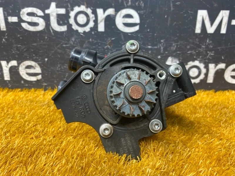 Помпа Volkswagen Passat Cc 2010 06H121026BA B6/358 CCZB