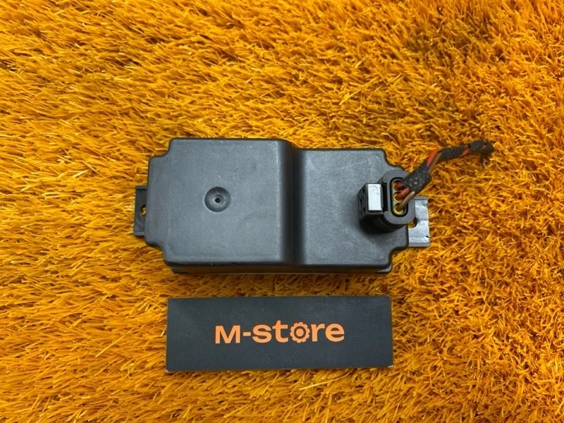 Преобразователь напряжения Mercedes-Benz C-Class 2014 A2054400073 W205 274.920