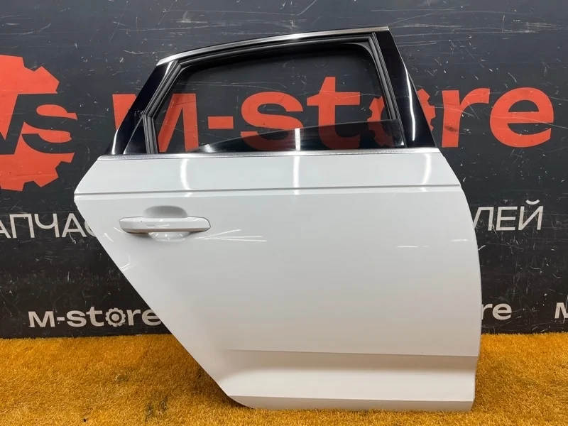 Дверь Audi A4 2015 8W5833052A B9/8W CYR, задняя правая