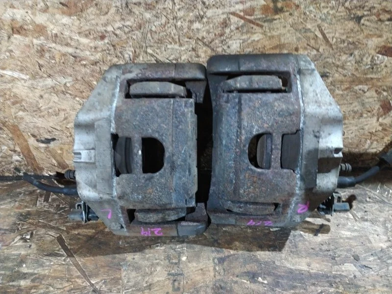 Комплект суппортов Audi A6 2006 4F5