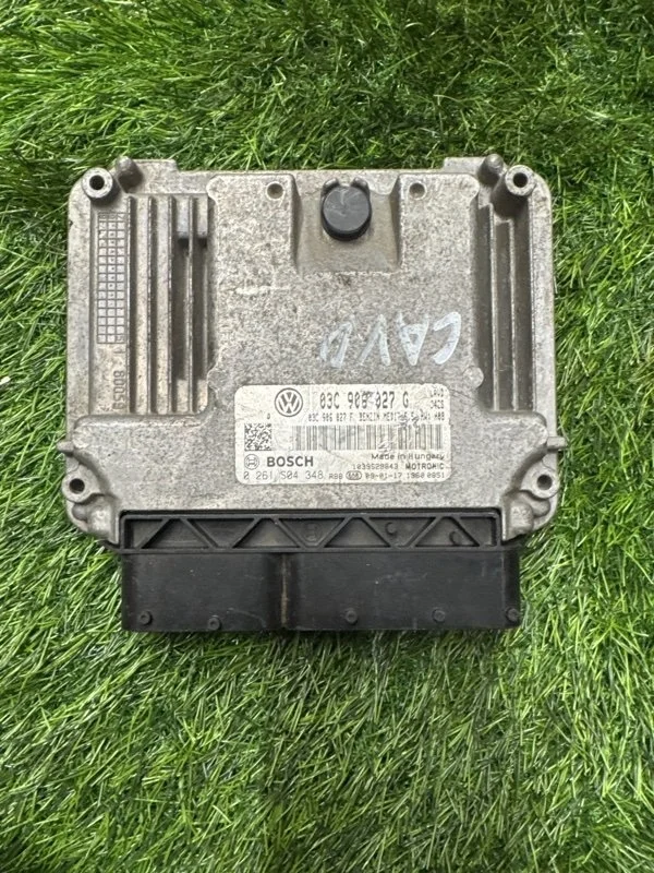 Блок управления двигателем Volkswagen Scirocco CAVD 1.4