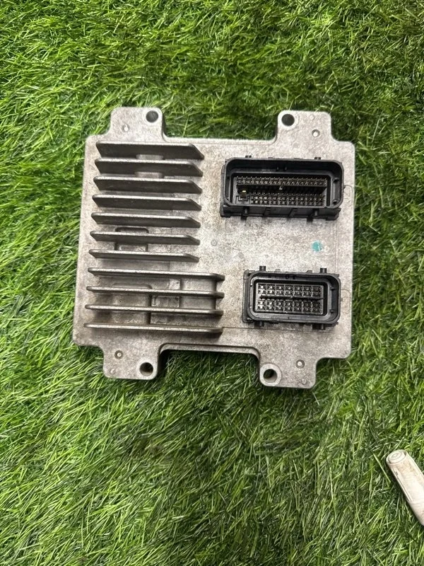 Блок управления двигателем Chevrolet Aveo 12645482 T300 F16D4