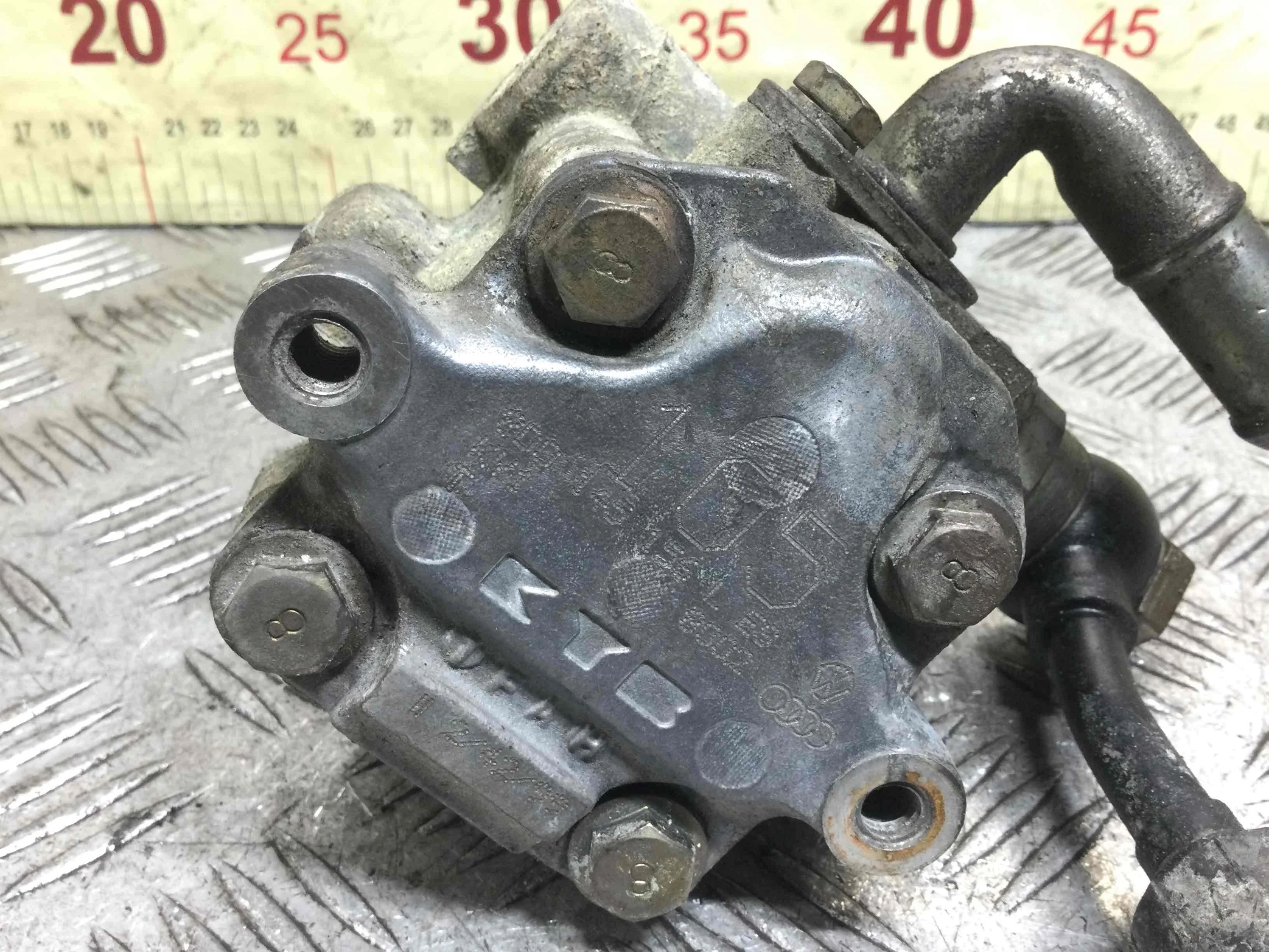 Насос гидроусилителя руля Audi A4 B5 (1994-1999) бензин 1.8 i Механика