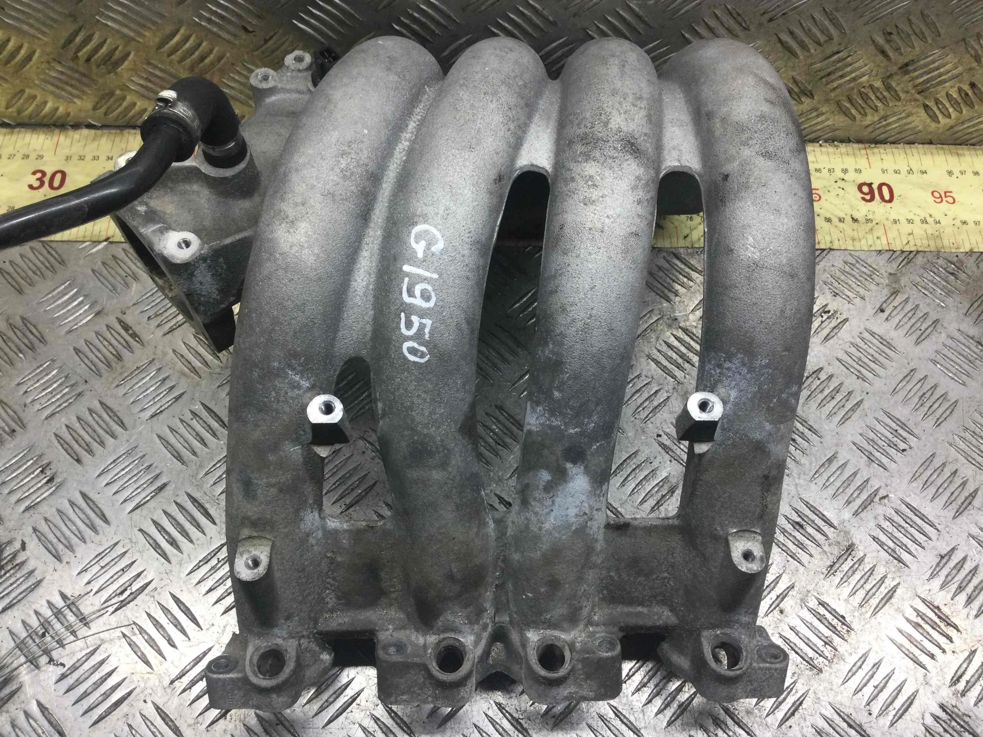 Коллектор впускной Volkswagen Passat B5 (1996-2000) бензин 1.6 i Механика Универсал