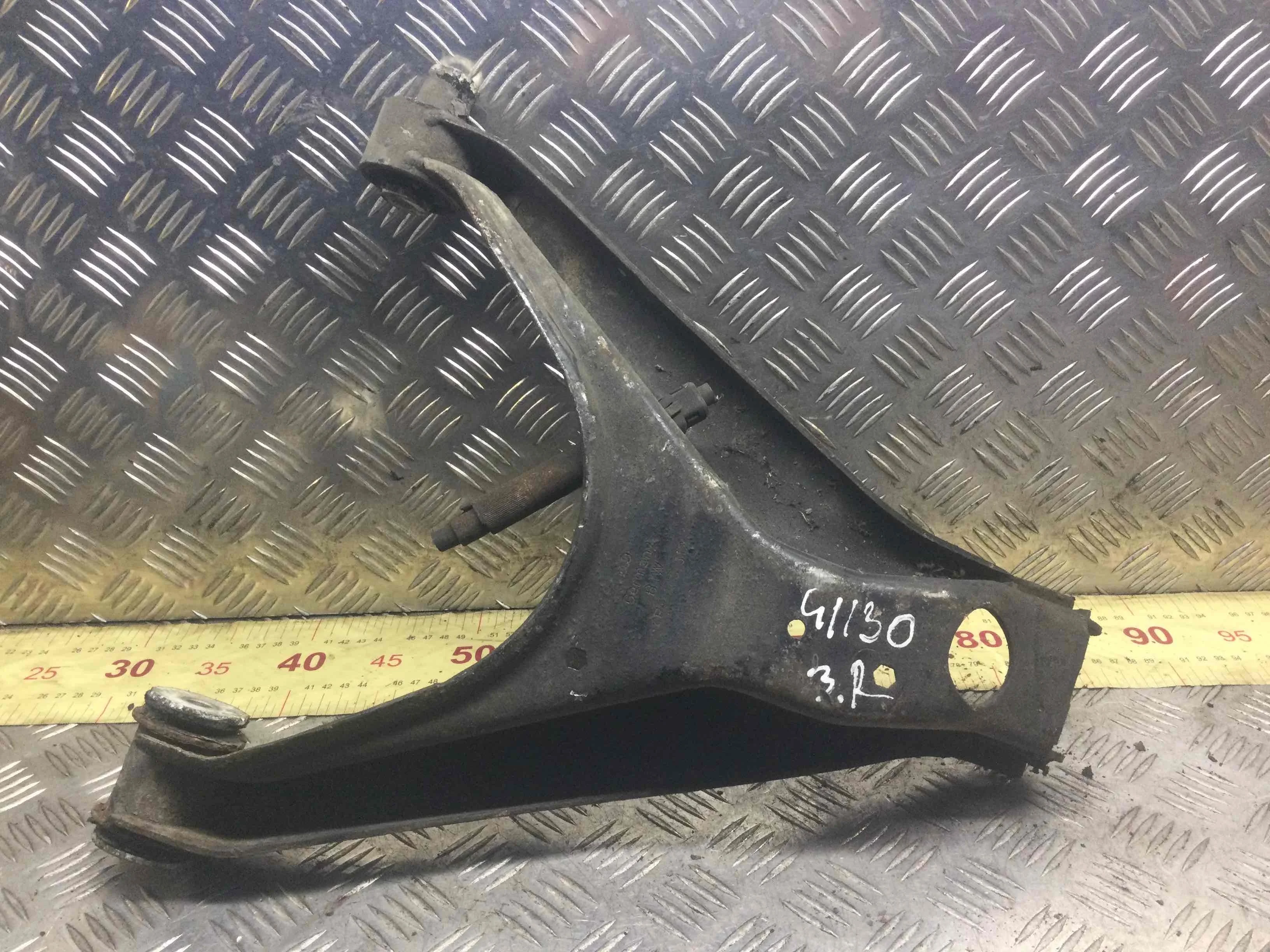 Рычаг задний правый Volkswagen Passat B5+ [рестайлинг] (2000-2005) дизель 2.5 TDI Автомат Универсал