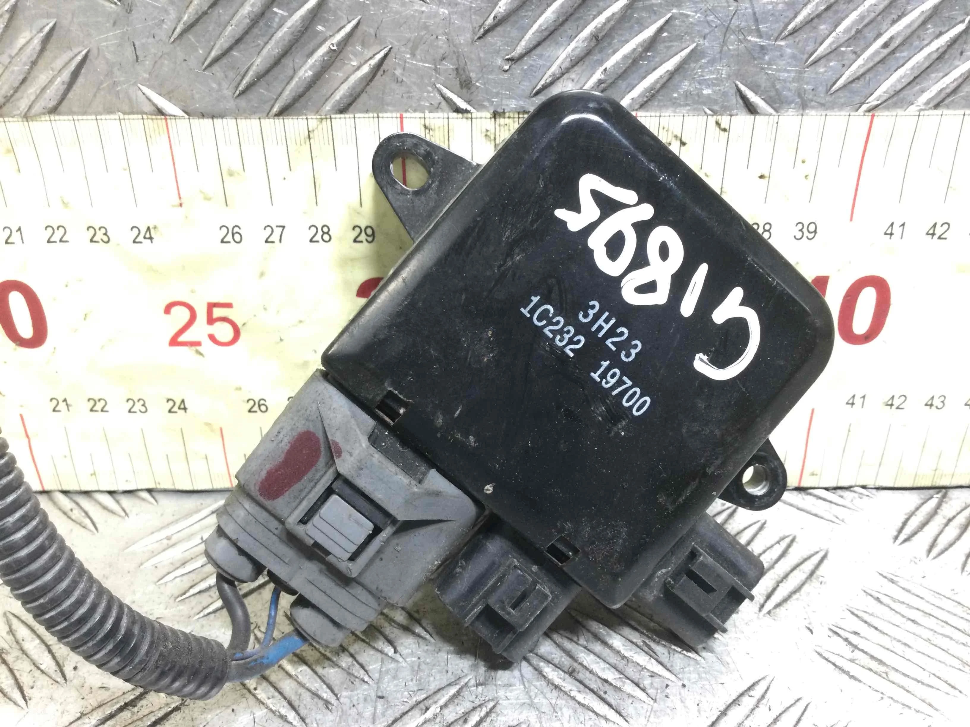 Реле вентилятора Mitsubishi Lancer IX (2003-2007) бензин 2.0 i Механика Универсал