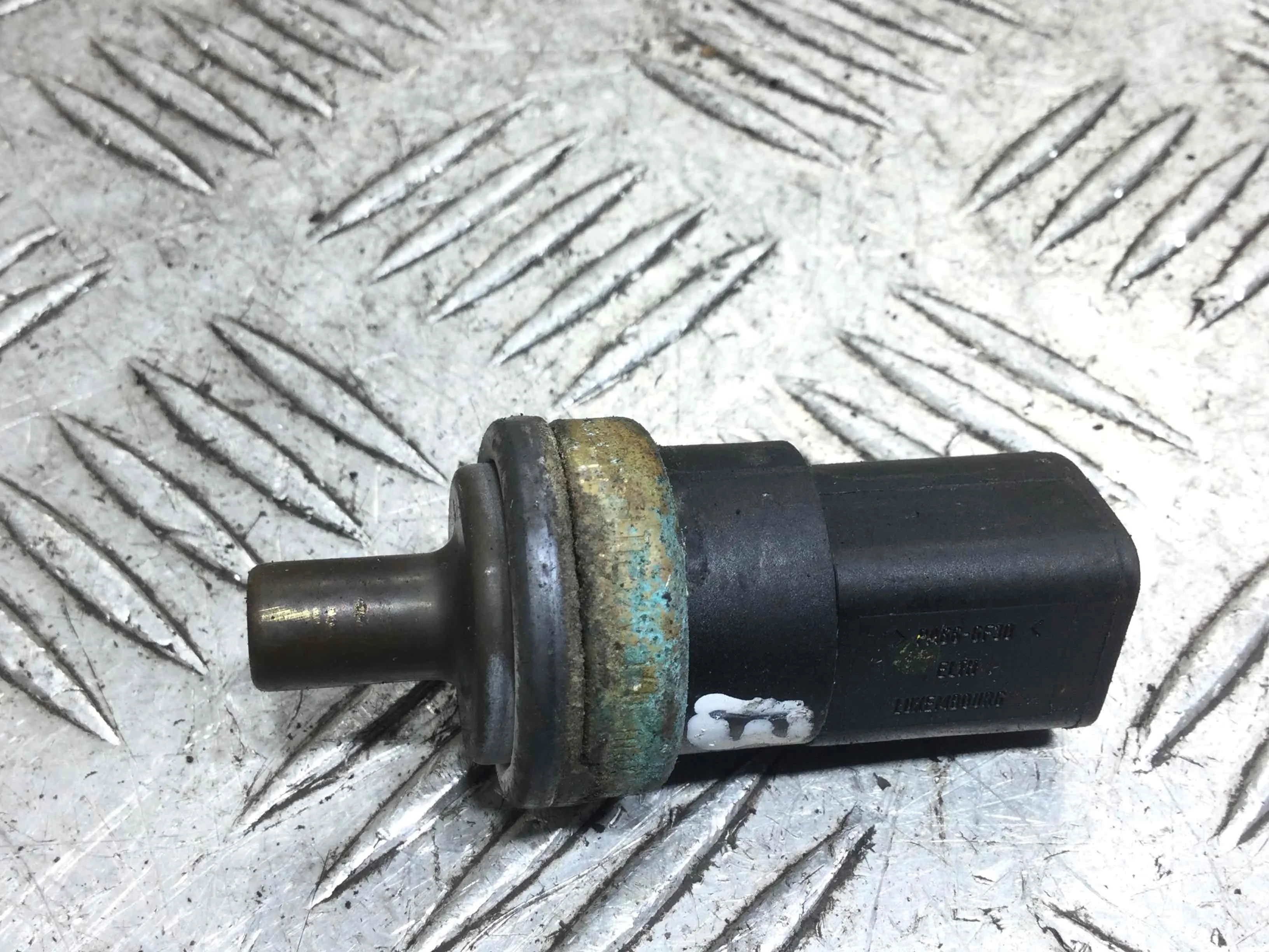 Датчик температуры охлаждающей жидкости Audi A4 B5 (1994-1999) бензин 1.8 i Механика