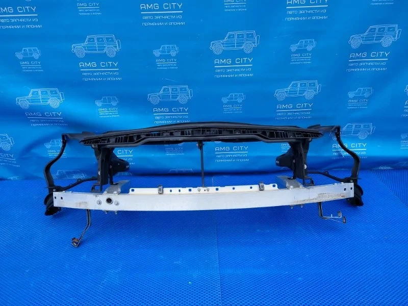 Передняя панель телевизора передняя Mercedes-Benz