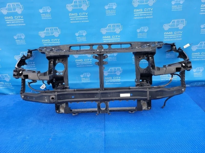 Передняя панель телевизора передняя Mercedes-Benz