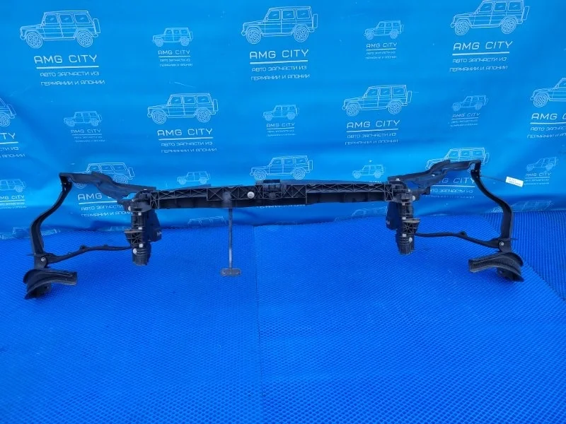 Передняя панель телевизора передняя Mercedes-Benz