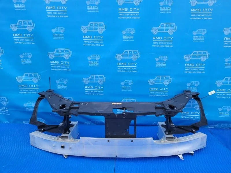 Передняя панель телевизора передняя Mercedes-Benz