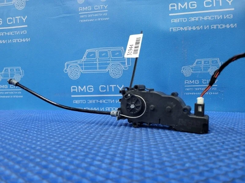 Доводчик двери багажника Mercedes-Benz C-class