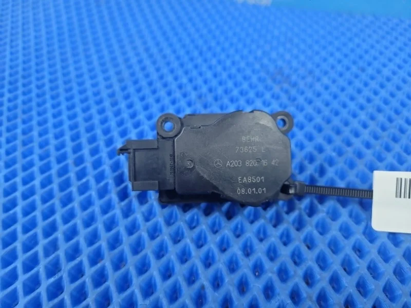 Сервопривод заслонок печки Mercedes-Benz E-class