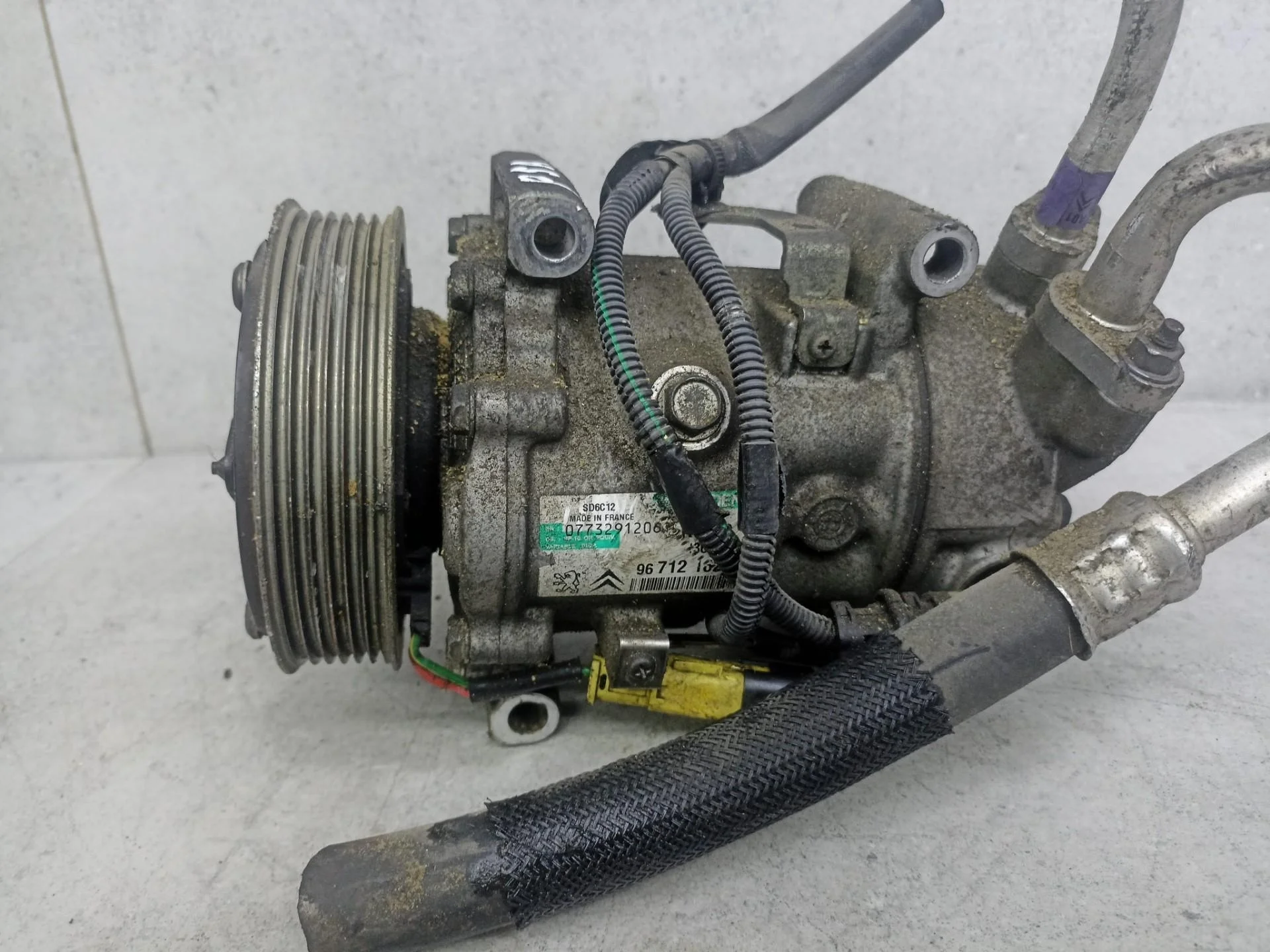 Компрессор кондиционера Peugeot 308 2011