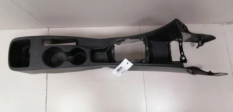 Консоль центральная Hyundai Solaris 2010-2017