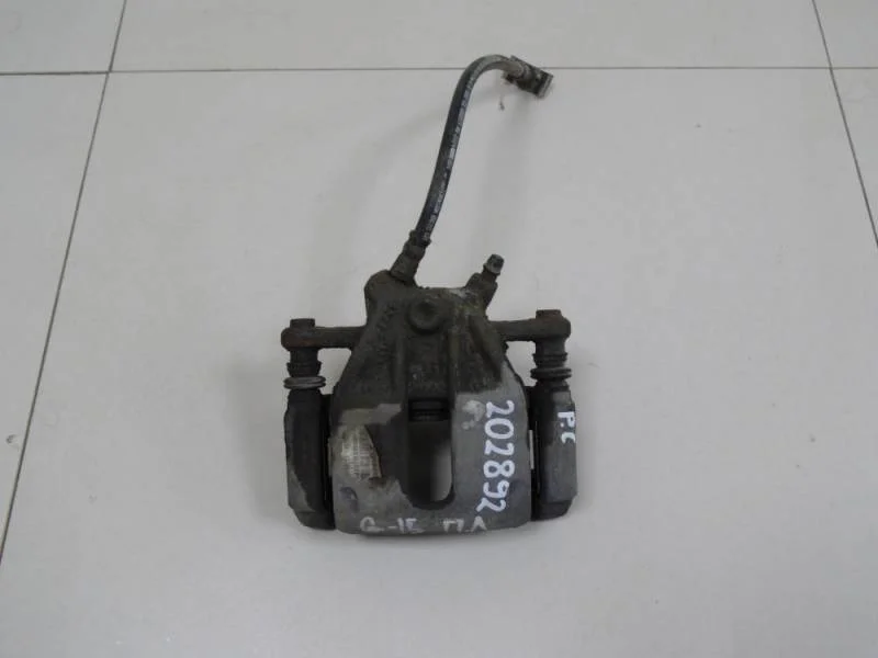 Суппорт передний левый Nissan Almera 3 (G11, G15) 2012>