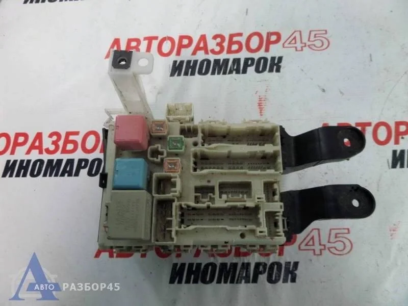Блок предохранителей Toyota Corolla E150 2006-2013