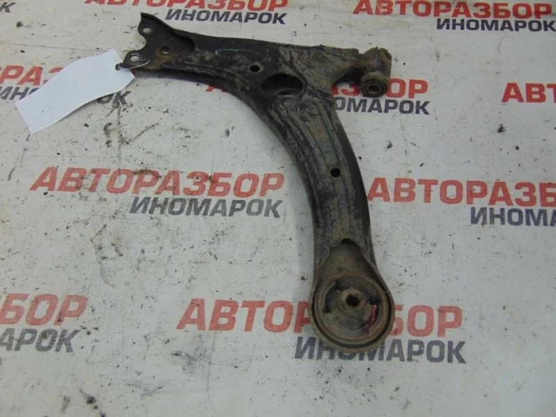 Рычаг передний правый Toyota Corolla E120 2001-2007