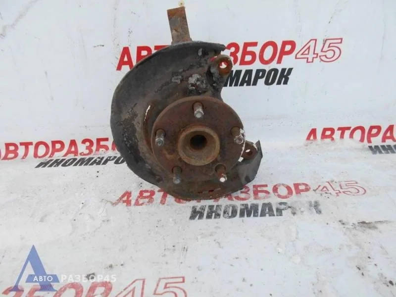 Кулак поворотный передний правый Toyota Camry (V40) 2006-2011