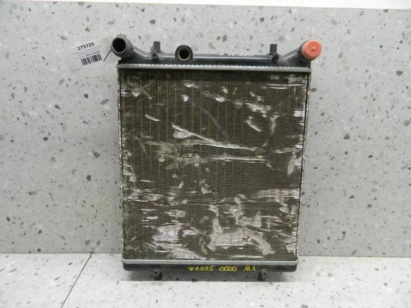 Радиатор охлаждения двигателя Volkswagen Golf 4 (1J) 1997-2005г