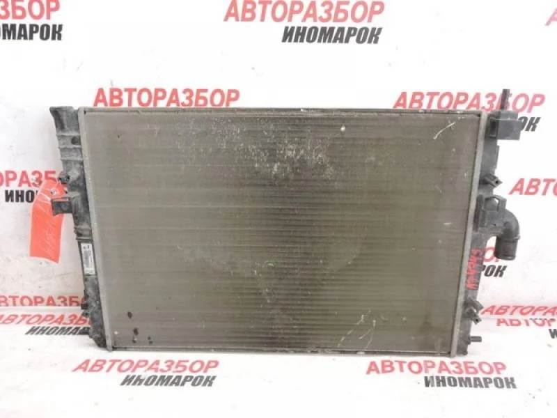 Радиатор охлаждения двигателя Renault Duster 2012>