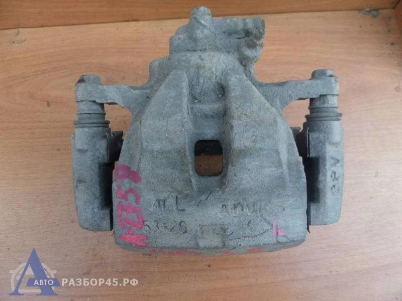 Суппорт передний левый Toyota Camry (V40) 2006-2011