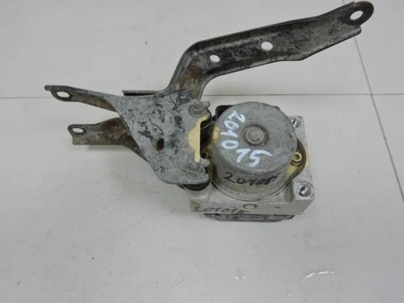 Блок ABS (насос) Mitsubishi Lancer 9  (CS/Classic) 2000-2011