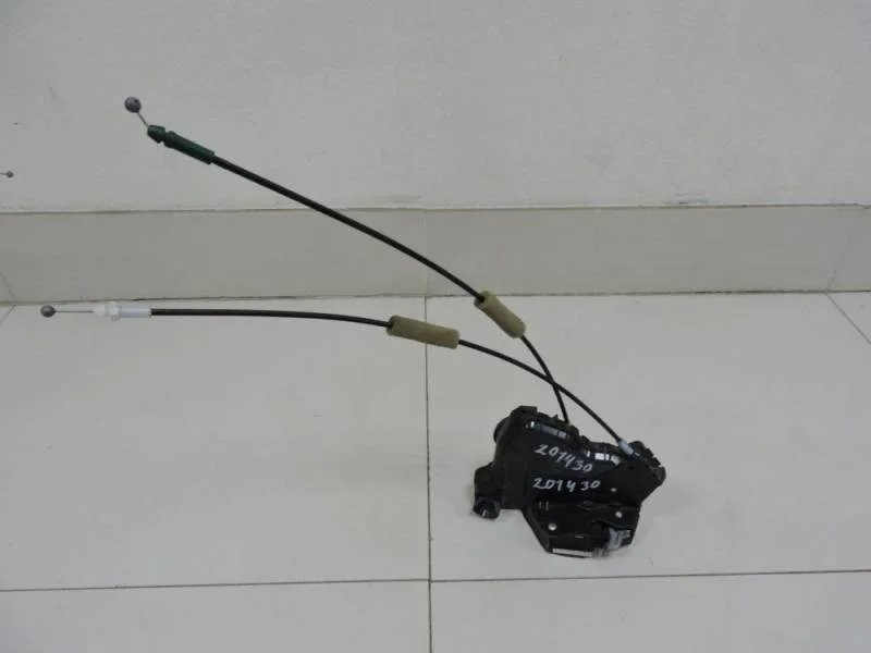 Замок двери передней правой Toyota Corolla E150 2006-2013