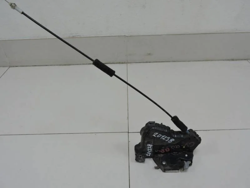 Замок двери передней правой Toyota Camry (V40) 2006-2011