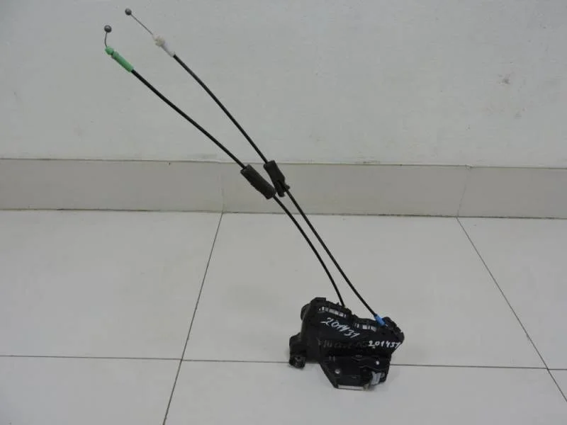 Замок двери передней правой Toyota Camry (V40) 2006-2011