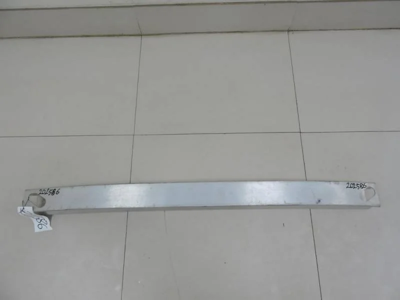 Усилитель переднего бампера Nissan Primera (P12) 2002-2007