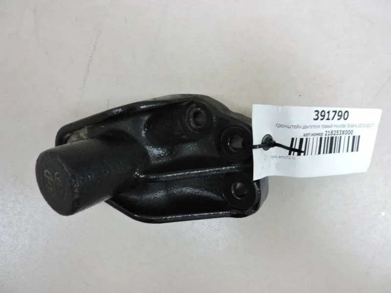 Кронштейн двигателя правый Hyundai Solaris 2010-2017