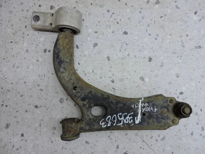 Рычаг передний левый Ford Fusion (JU) 2002-2012