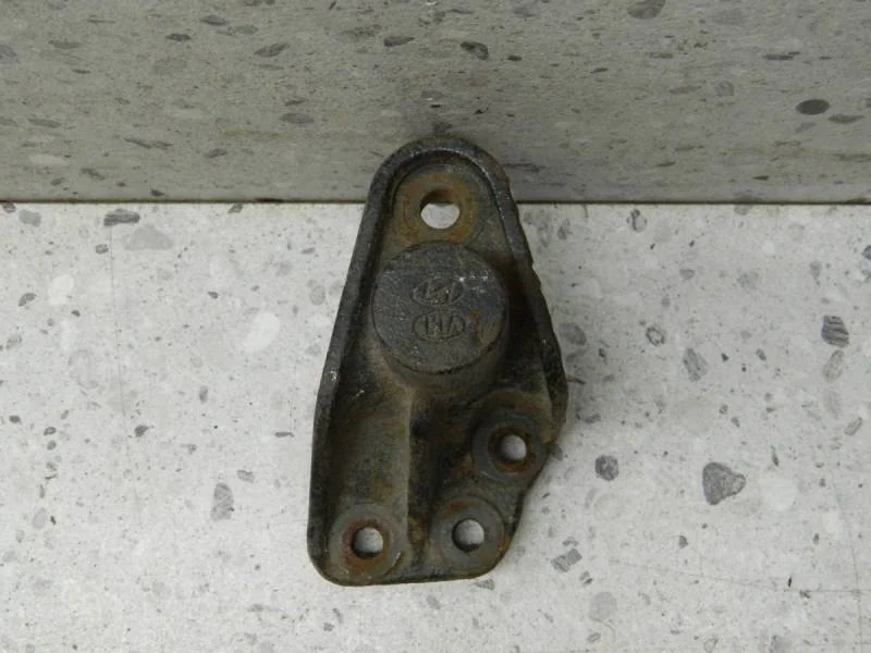 Кронштейн двигателя правый Kia Ceed (JD) 2012-2018