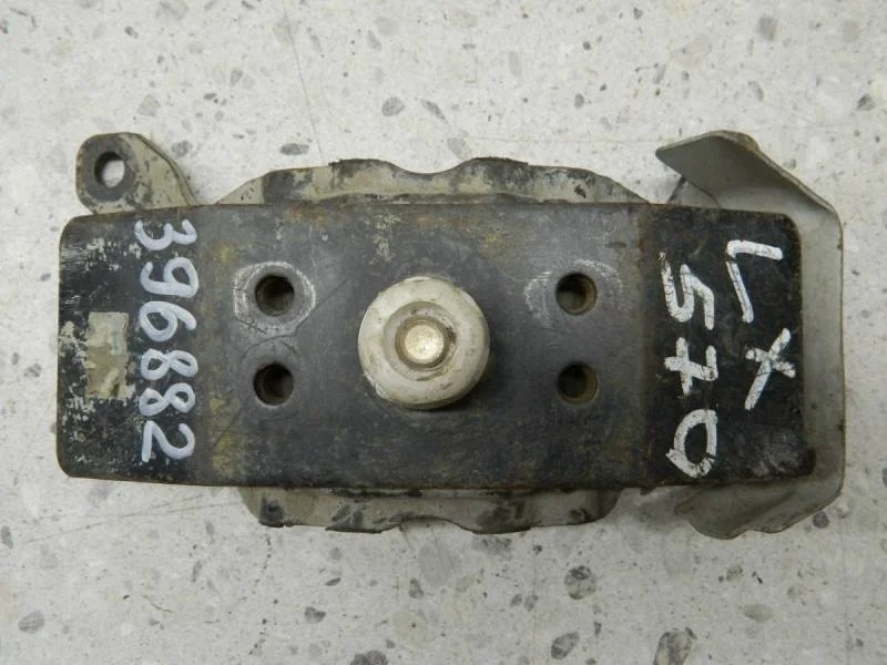 Опора двигателя задняя Lexus LX570 (J200) 2007-2015