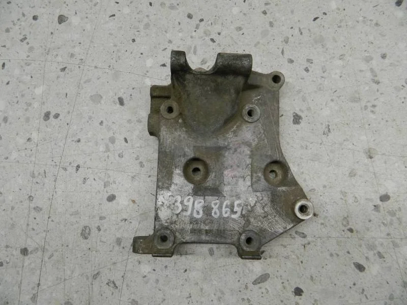 Кронштейн генератора Nissan Primera (P12) 2002-2007