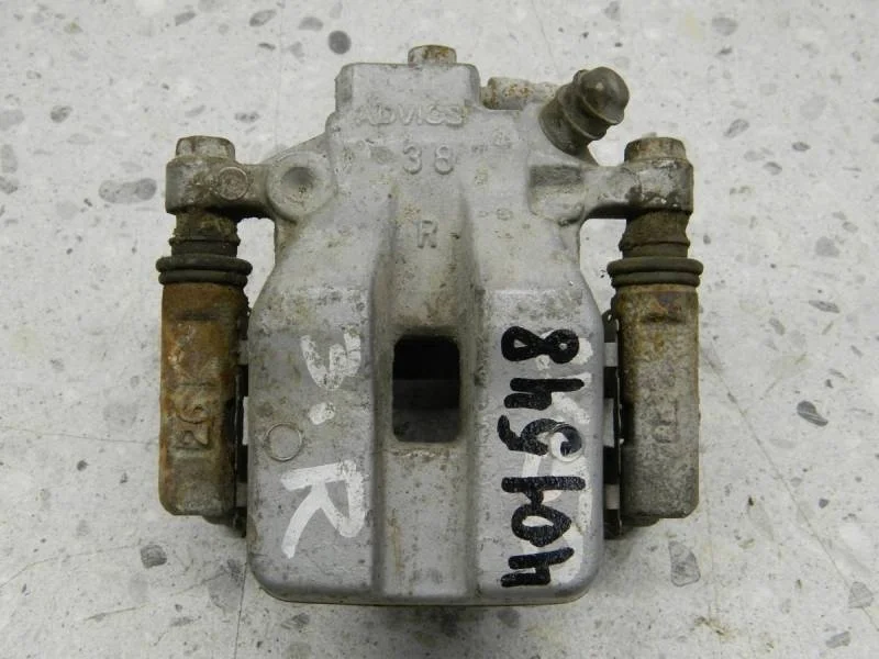 Суппорт задний правый Toyota Camry (V50) 2011-2017