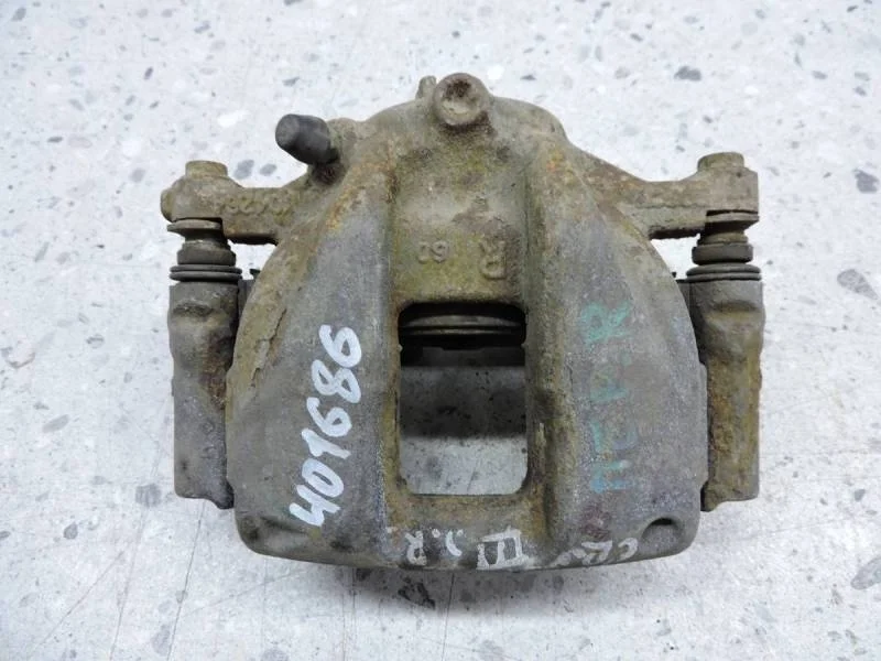 Суппорт передний правый Honda CR-V 2007-2012