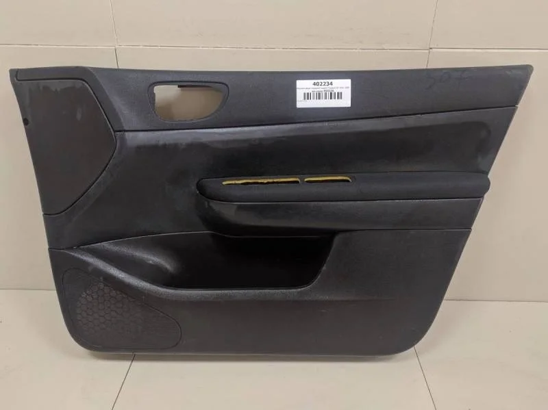 Обшивка двери передней правой Peugeot 307 2001-2008