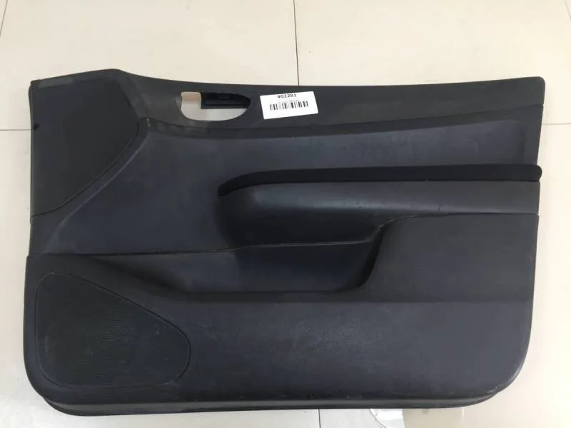 Обшивка двери передней правой Peugeot 307 2001-2008