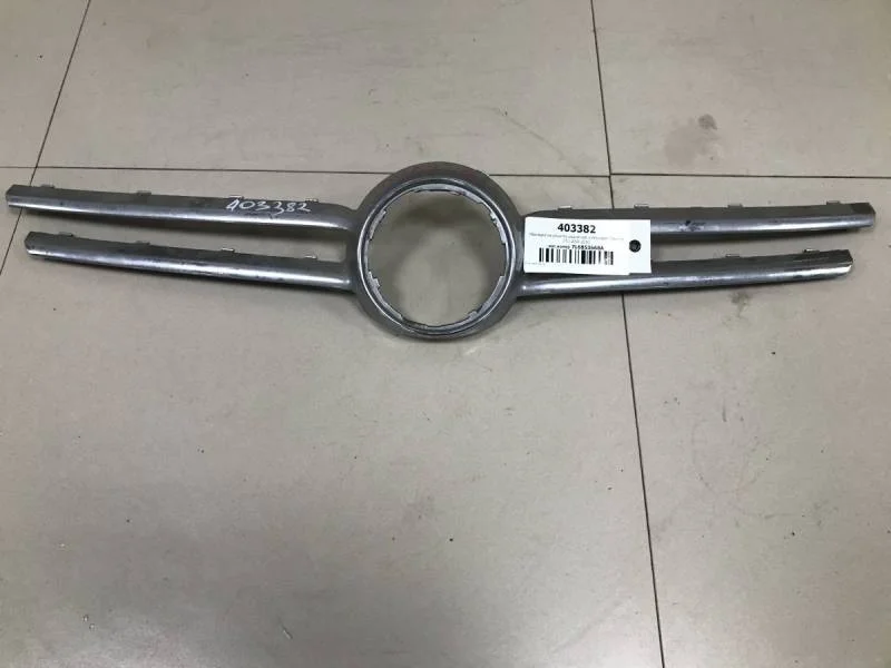 Накладка на решетку радиатора Volkswagen Touareg (7L) 2002-2010