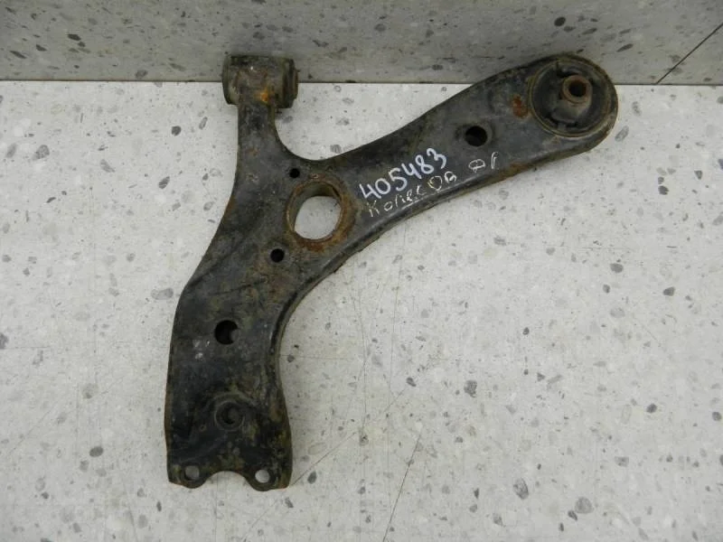 Рычаг передний левый Toyota Auris (E150) 2006-2012