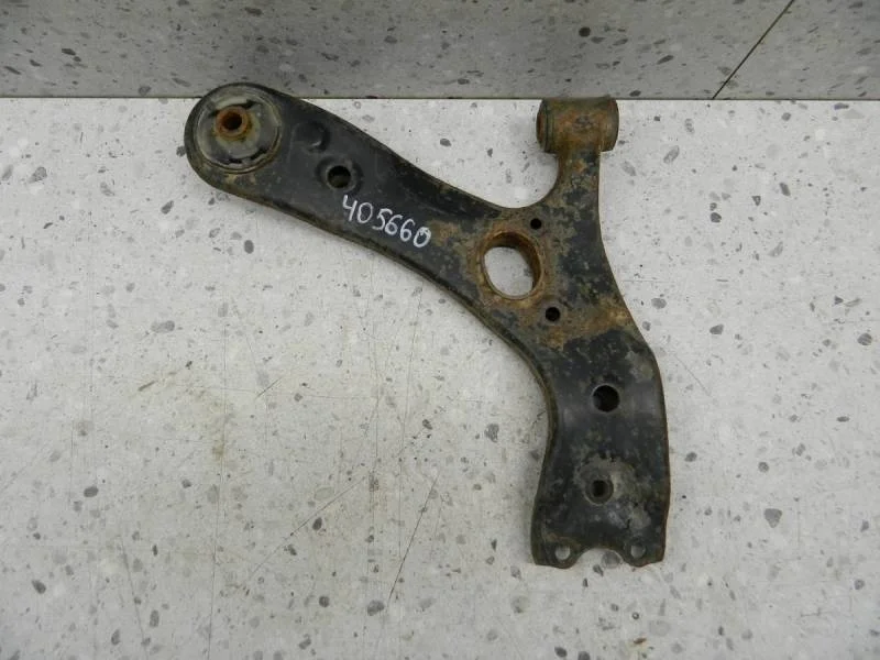 Рычаг передний правый Toyota Auris (E150) 2006-2012