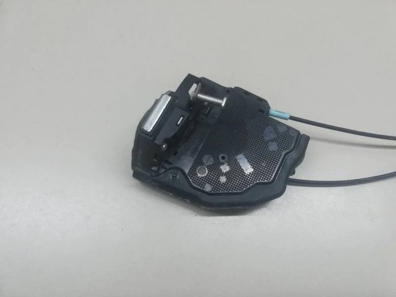 Замок двери задней левой Toyota Camry (V40) 2006-2011