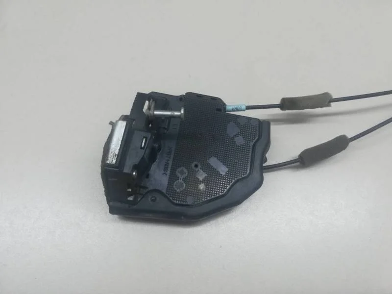 Замок двери задней левой Toyota Camry (V40) 2006-2011