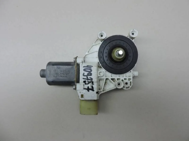 Моторчик стеклоподъемника BMW 1-series F20/F21 2011>