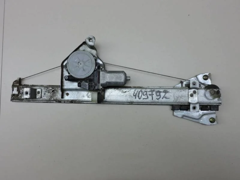 Стеклоподъемник электр. задний правый Mitsubishi Pajero/Montero 4 (V8, V9) 2007>