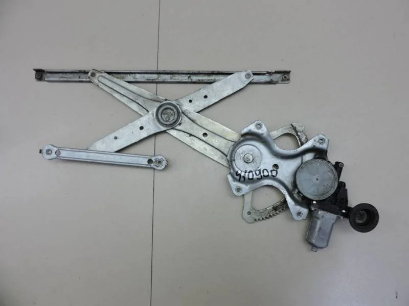 Стеклоподъемник электр. передний правый Toyota Corolla E150 2006-2013